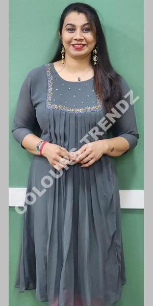 Solid Print Alluring Design And High Style Stylish Grey Kurti For Ladies  With Dazzling Look Bust Size: 37 Inch (in) at Best Price in Islampur |  Kannu Collection